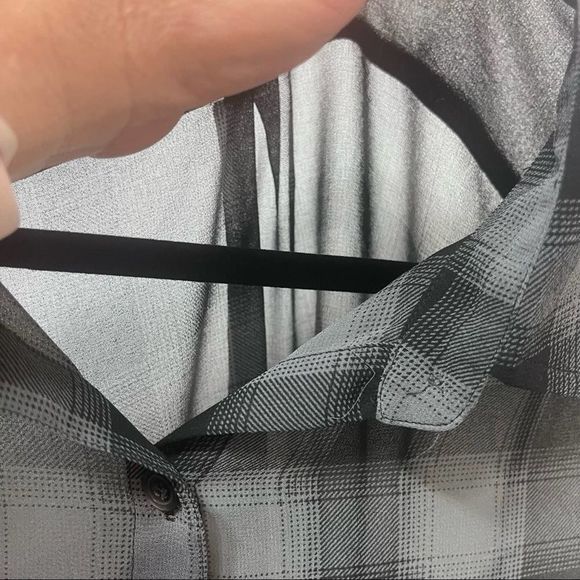 Halogen, Long-Sleeve, Sheer, Button-up, Size Small, Black Plaid - Picture 6 of 12